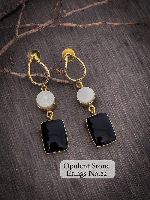 2 Designer Wedding Wear Opulent Stone Earrings Suppliers In India
